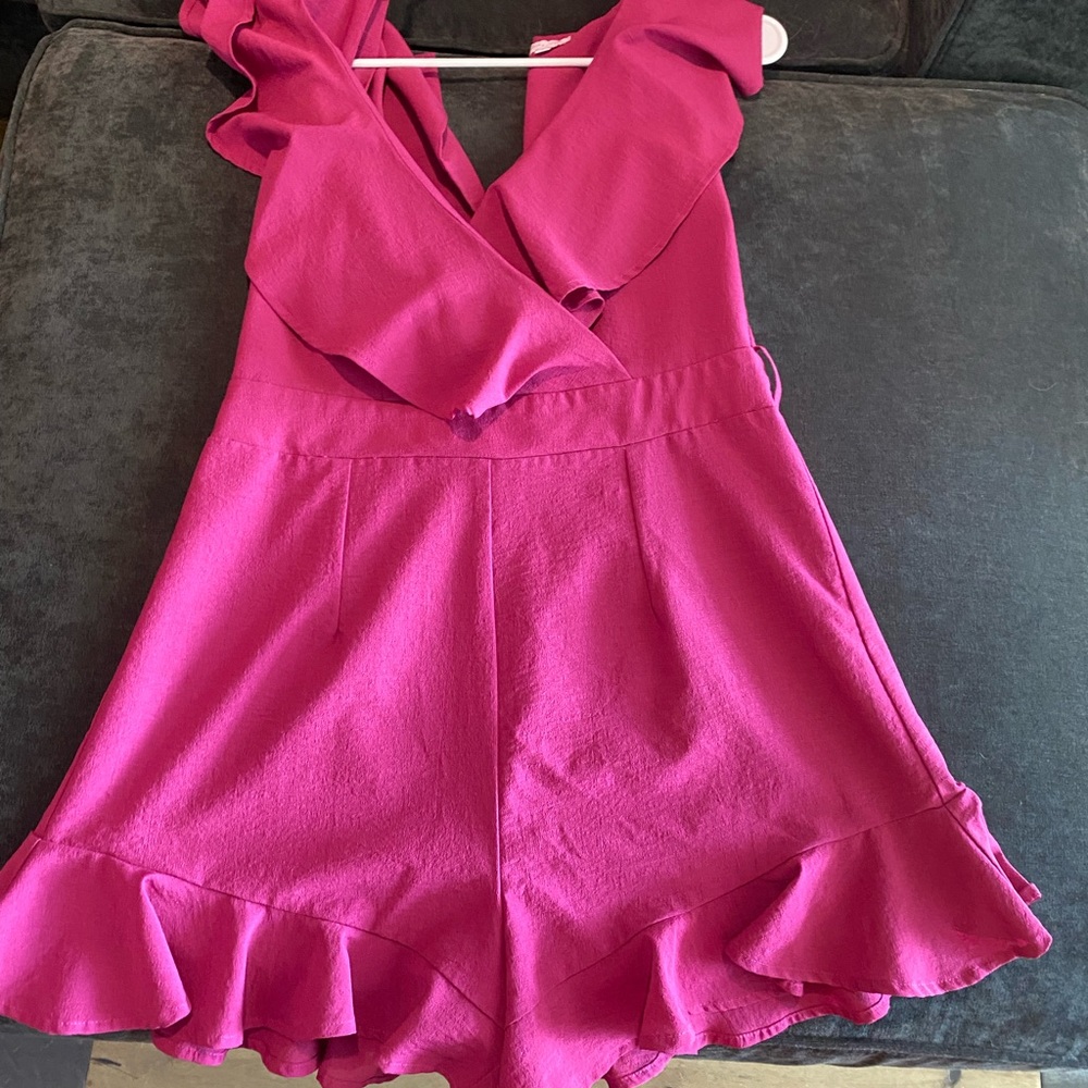 Women’s size large Pink Lily Boutique Hot Pink Shorts Romper